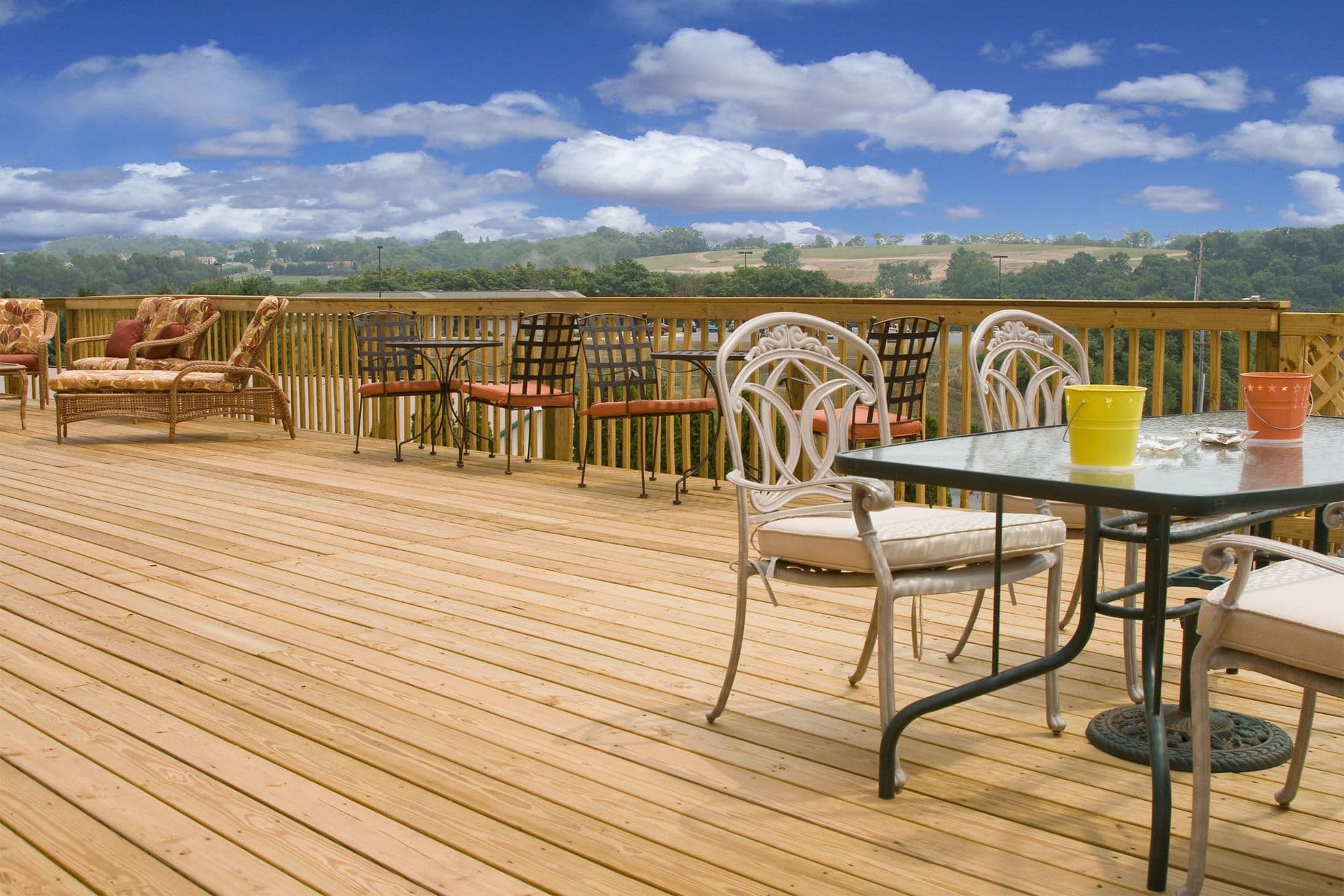 bigstock-Deck-In-Hamburg-2076523.jpg