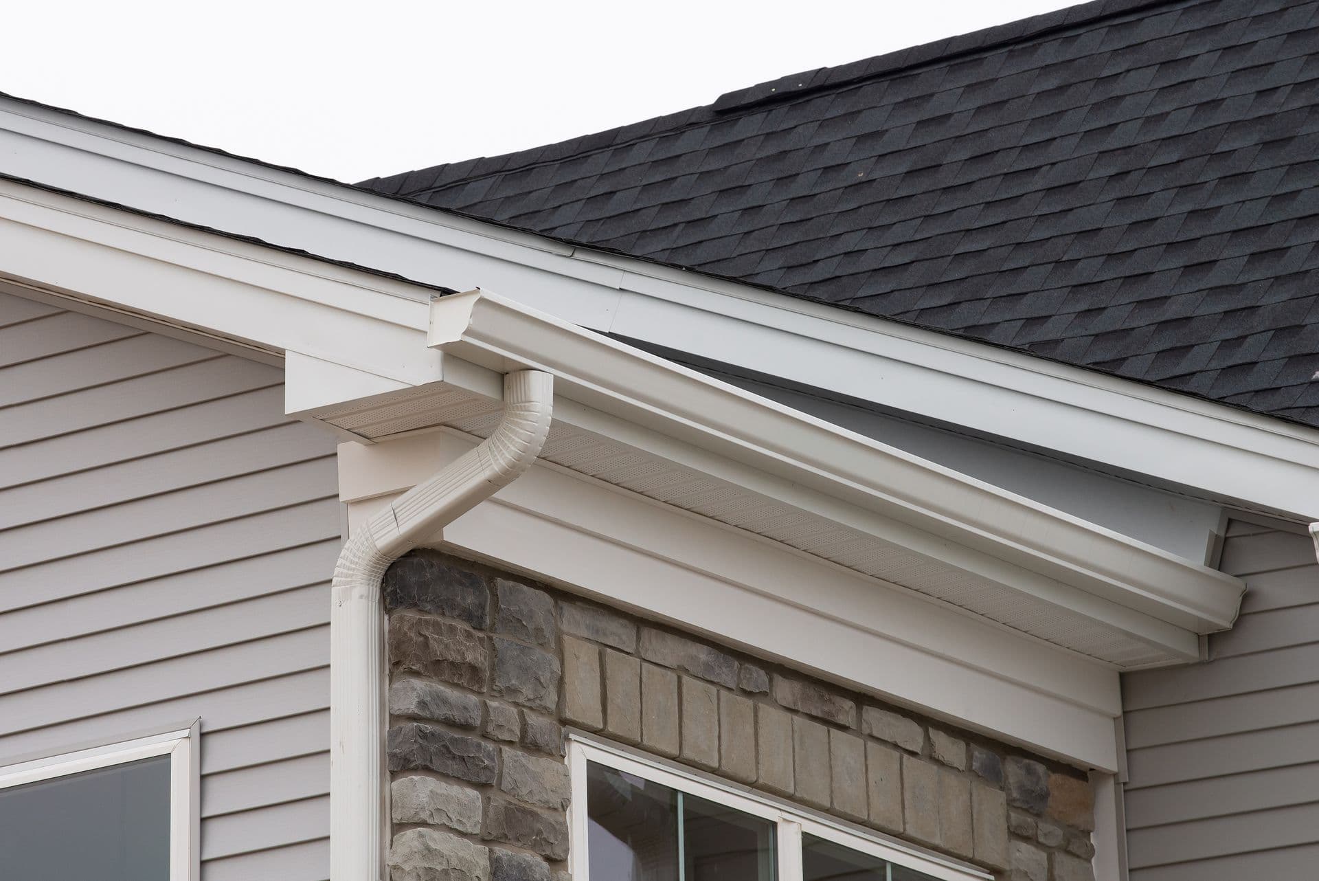 bigstock-White-Plastic-Rain-Guttering-S-469765737.jpg